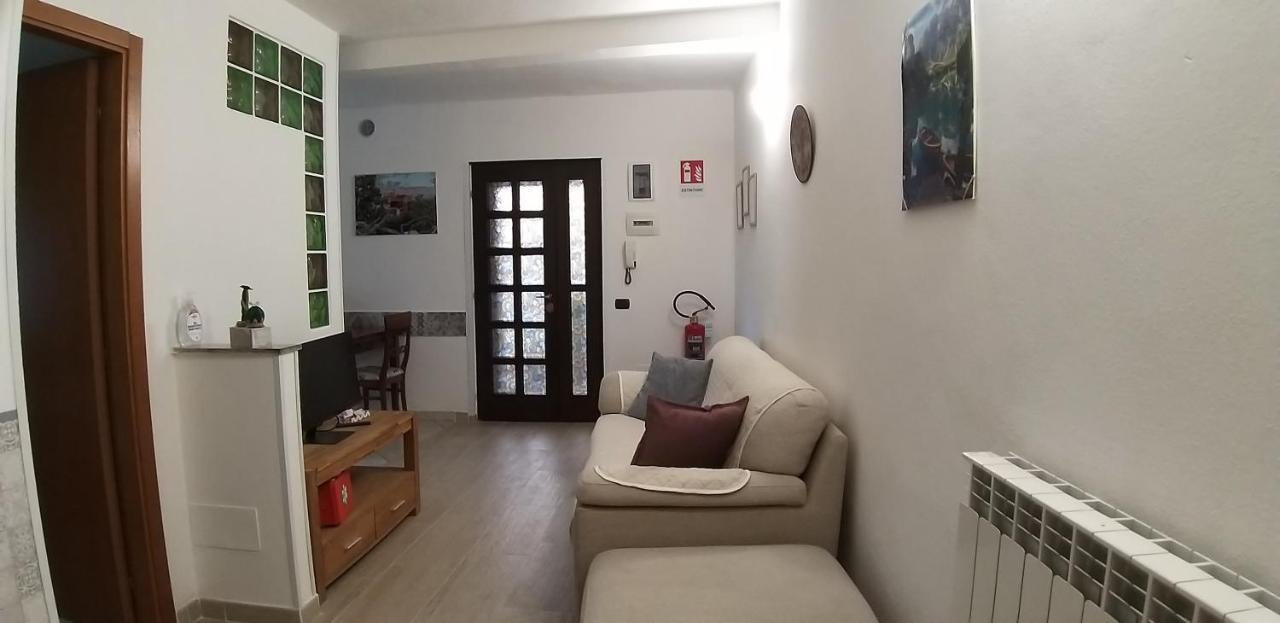 Marianna Casa Vacanza Azzate Exterior foto